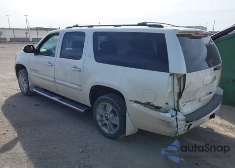 2008 Chevrolet Suburban 1500 Ltz z USA, uszkodzony, nr VIN 1GNFK16388R274699